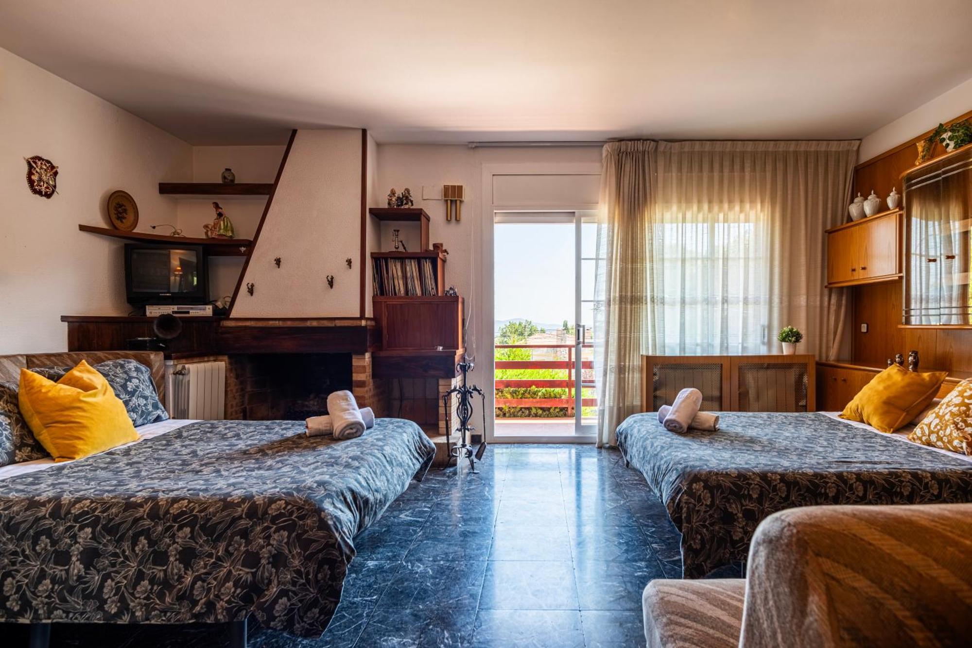 Espacio De Paz, Ideal Para Familias Villa Amalia La Llacuna Kültér fotó